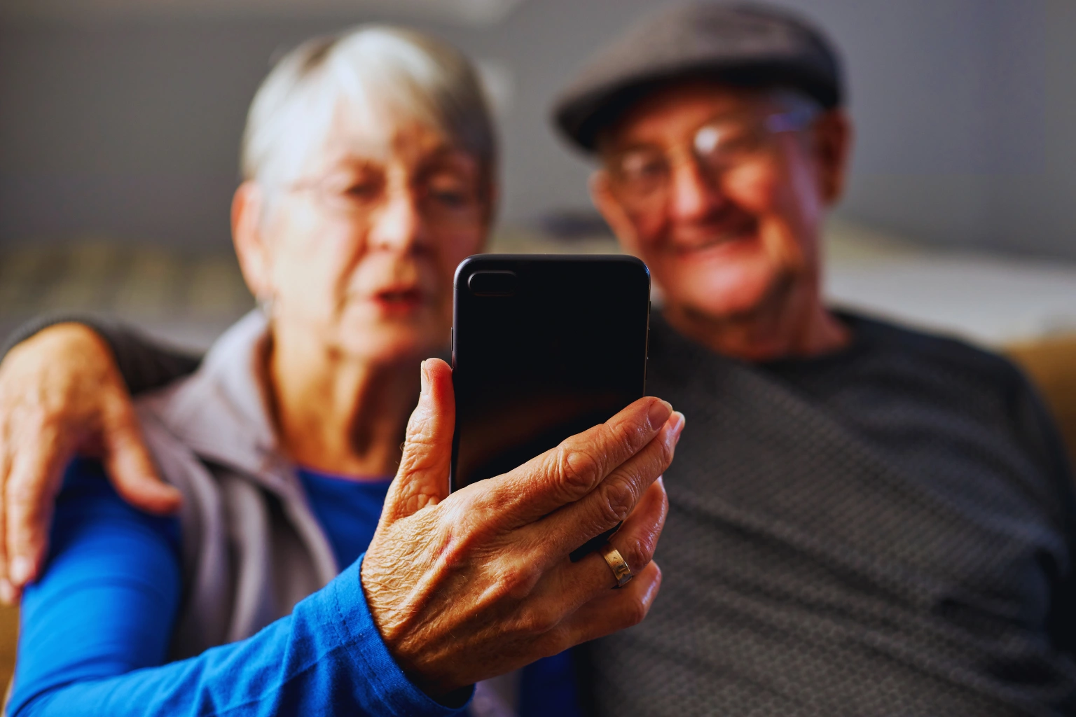 Best E-Readers for Seniors: Find the Perfect E-Reader Today